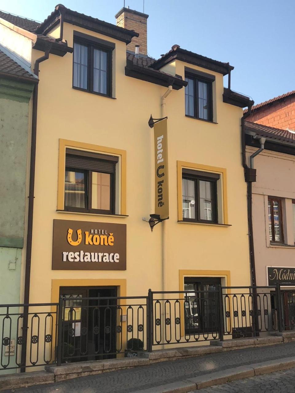 Hotel U Kone Beroun  Exterior photo